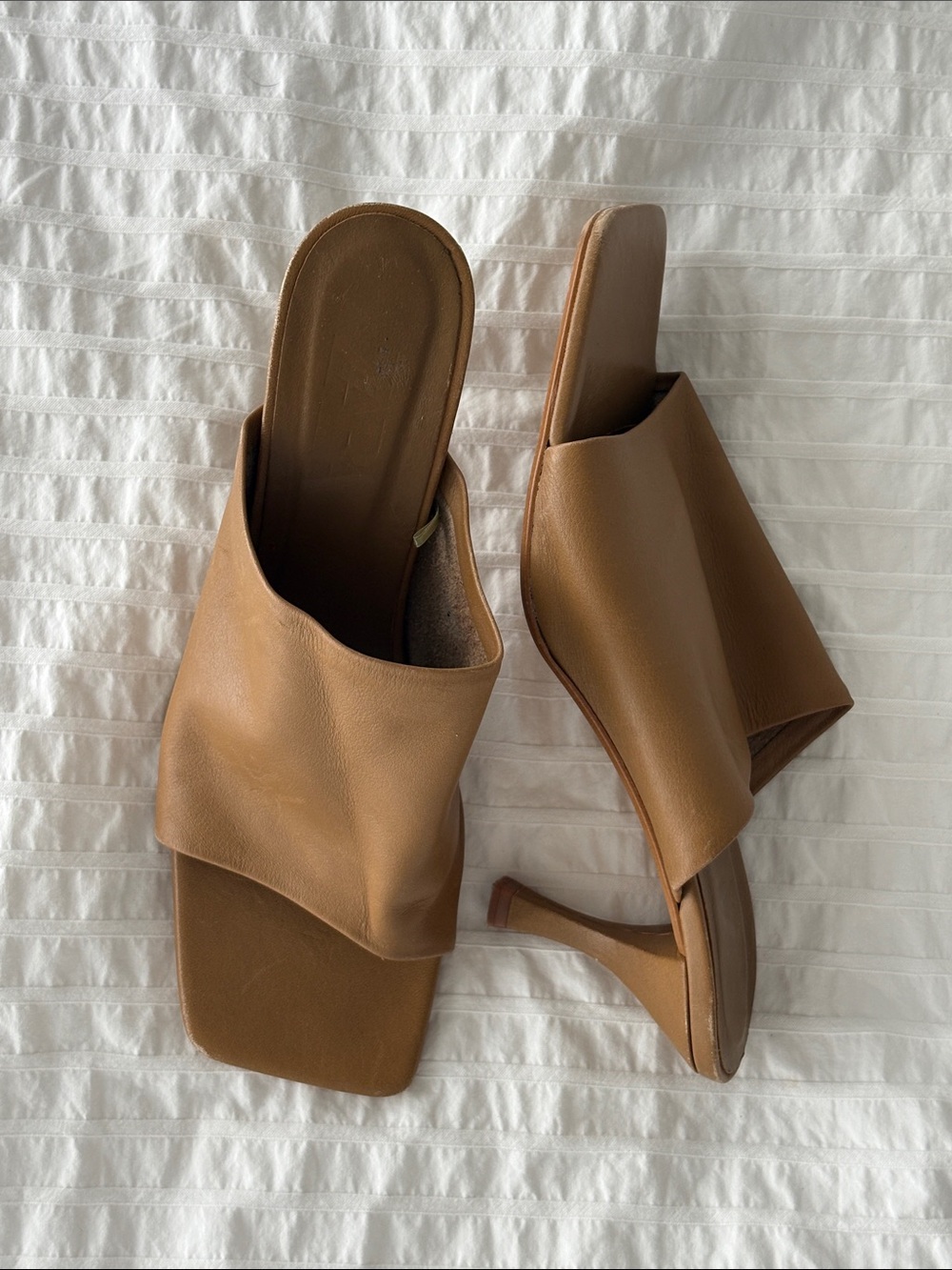 MADE IN SPAIN Zara Women’s Tan Leather Slide Heels 🐡
